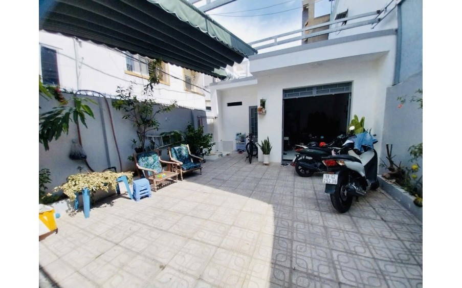 Chủ Ngộp Bank!!!Bán Gấp!!Chỉ còn 5,95 tỷ, Nhà C4 SHR, diện tích khủng 117m2,  1/ Nguyễn Văn Quá cách mặt tiền 50m, HXH tránh nhau, Ô tô Ngủ Sân